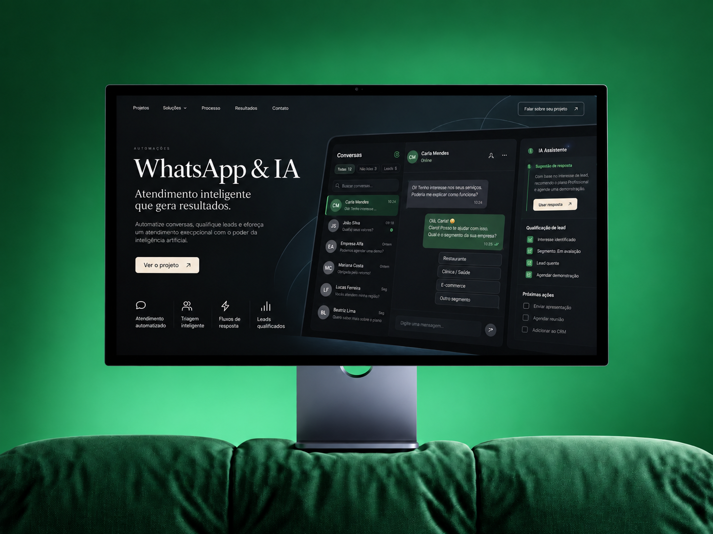 Fluxo de automação de WhatsApp e IA em monitor